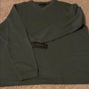 Axist XXL long sleeve sweater